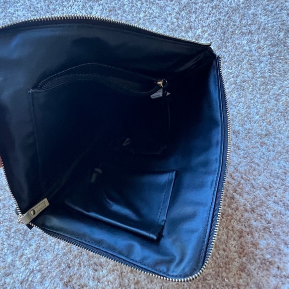 SCOUT Wristlet/throw zipper in Gold & Silver - Picture 3 of 3